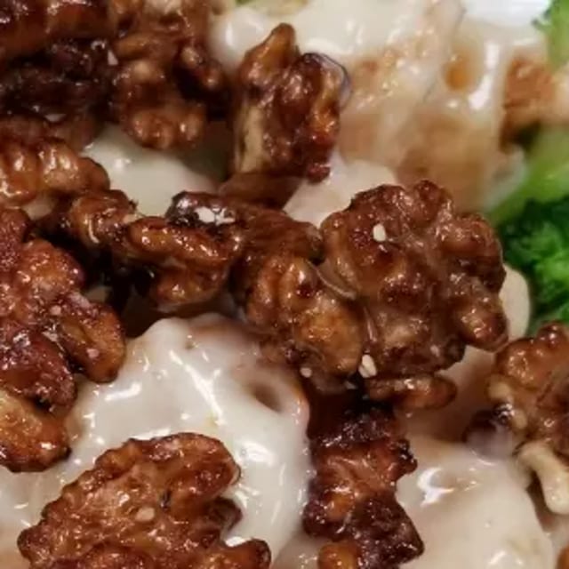 Honey Glazed Walnut Shrimp Lunch.